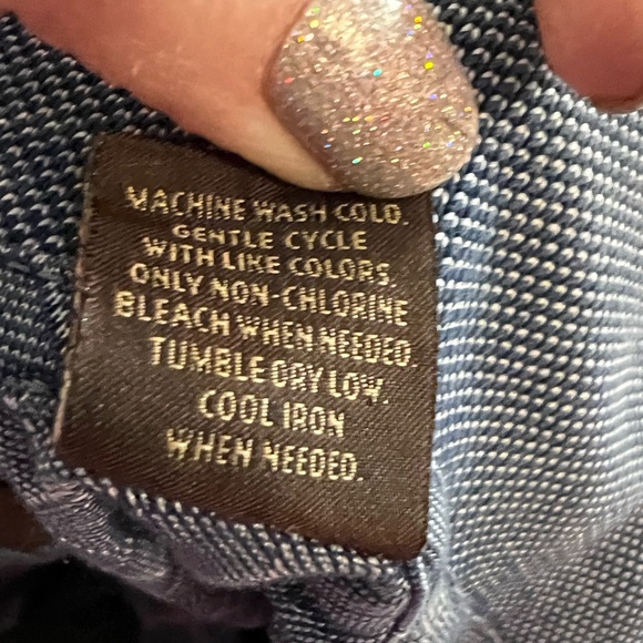 3 for $20 Bundle any 3 items priced $15 and under and get them for $20🛍️🛍️🛍️ - Picture 7 of 8